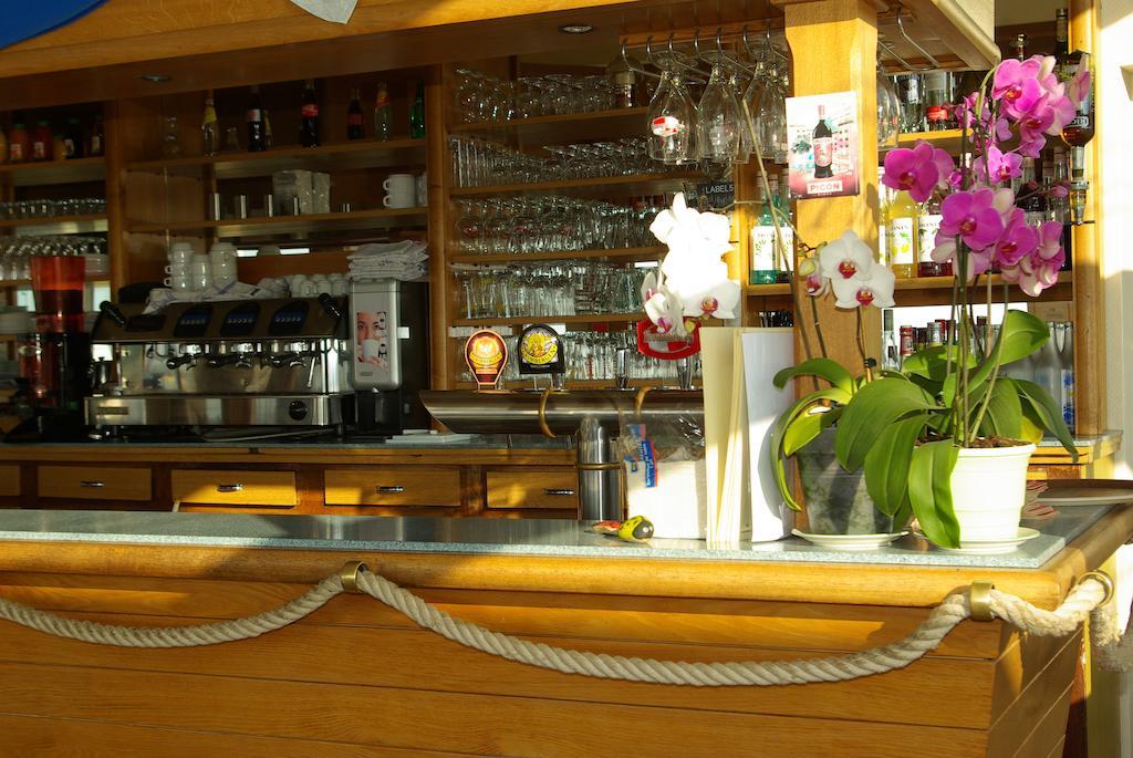 Logis Hotel Le Terminus Bourcefranc Экстерьер фото